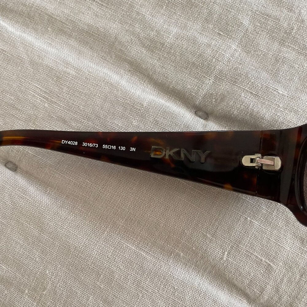 Vintage 90's DKNY Sunnies - Picture 3 of 5